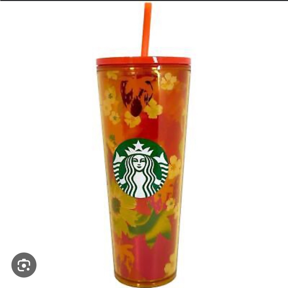 🆕 Starbucks Strawberry Floral Tumbler